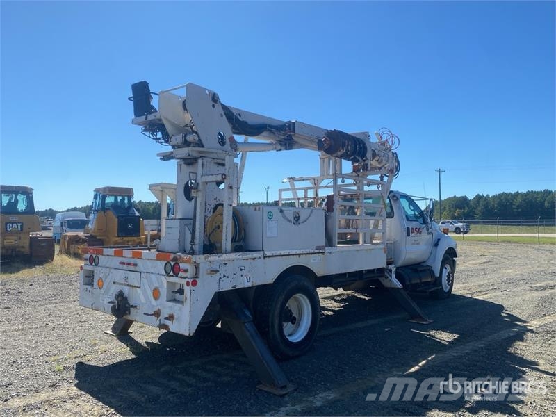 Ford F-750 Mobilni vrtalni tovornjaki