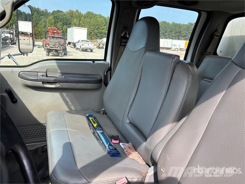 Ford F-750 Pick up/Fiancata ribaltabile