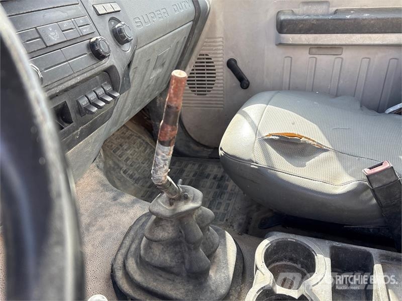 Ford F-750 Ūdens mašīnas