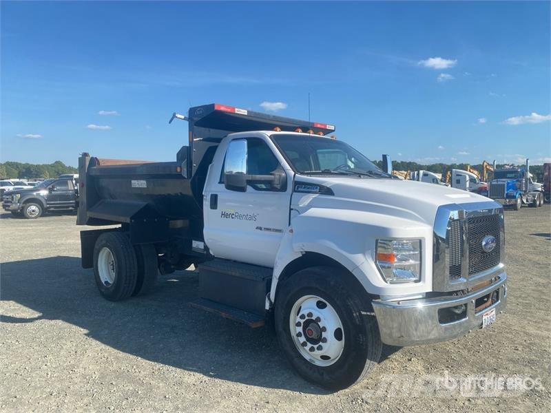 Ford F-750 Autobasculanta