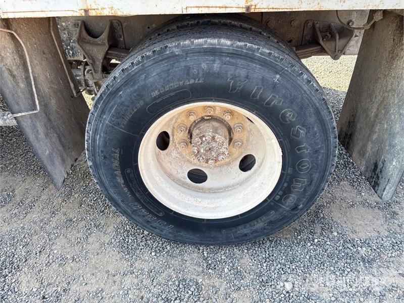 Ford F-750 Wassertanker