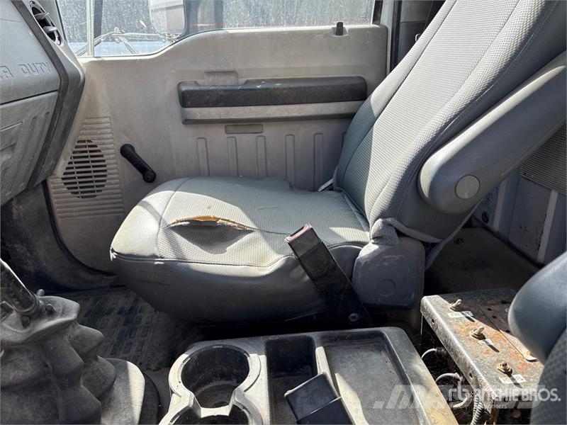 Ford F-750 Ūdens mašīnas