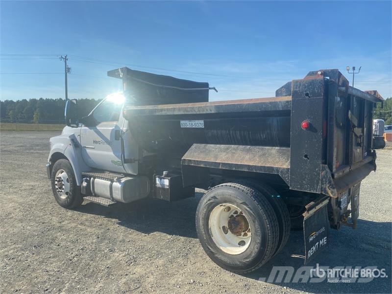 Ford F-750 Autobasculanta