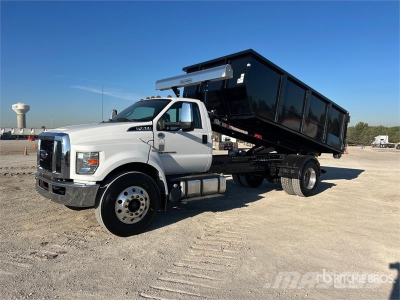 Ford F-750 Kravas automašinas konteineru vedeji