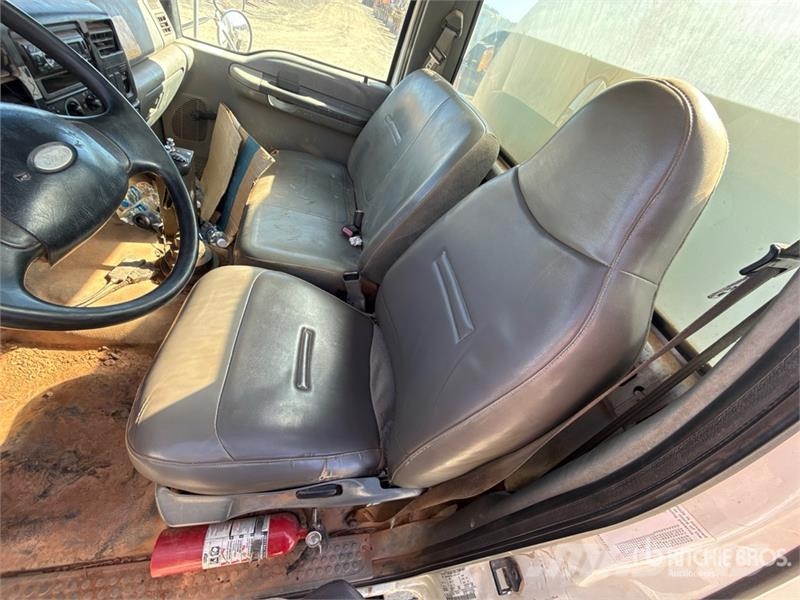 Ford F-750 Tovornjaki za vodo