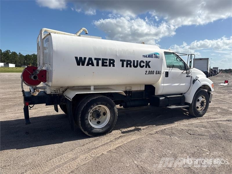 Ford F-750 Camiones cisterna