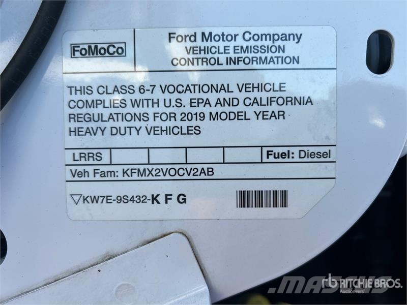 Ford F-750 Kravas automašinas konteineru vedeji
