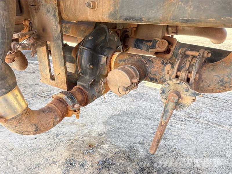 Ford F-750 Tovornjaki za vodo