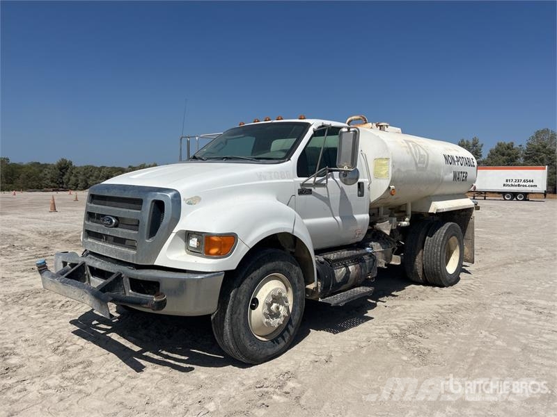 Ford F-750 Ūdens mašīnas