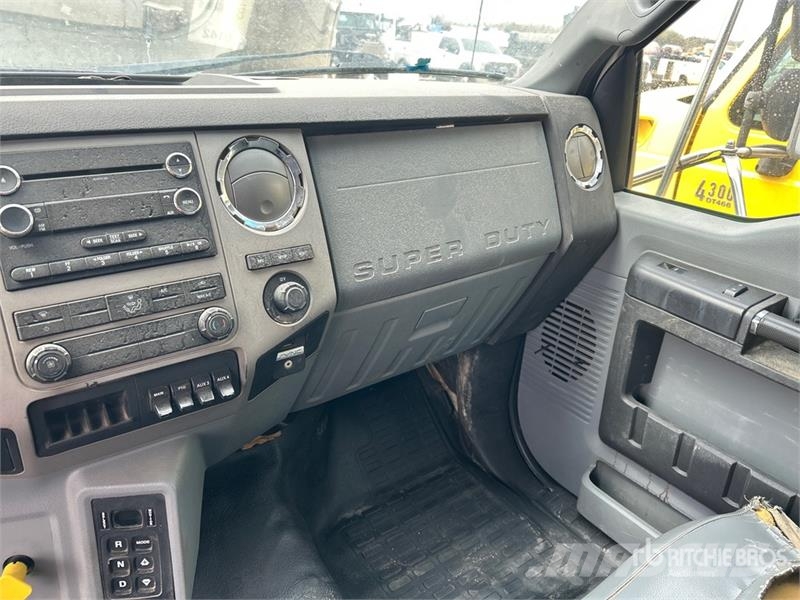 Ford F-750 Kabine i unutrašnjost