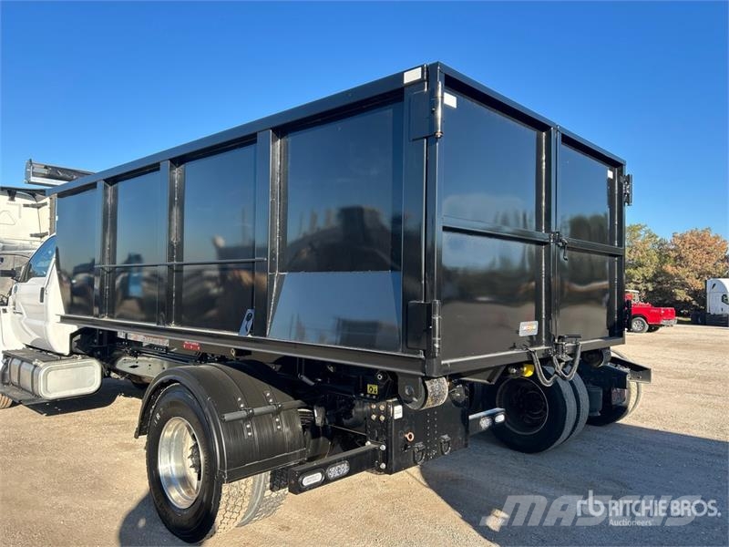 Ford F-750 Kravas automašinas konteineru vedeji