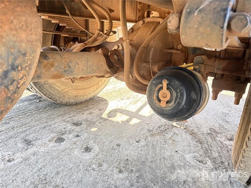 Ford F-750 Tovornjaki za vodo