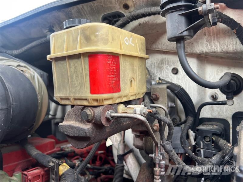Ford F-750 4x2 Bucket Truck Camion nacelle