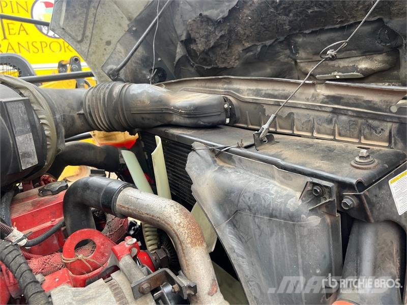 Ford F-750 4x2 Bucket Truck Camion nacelle