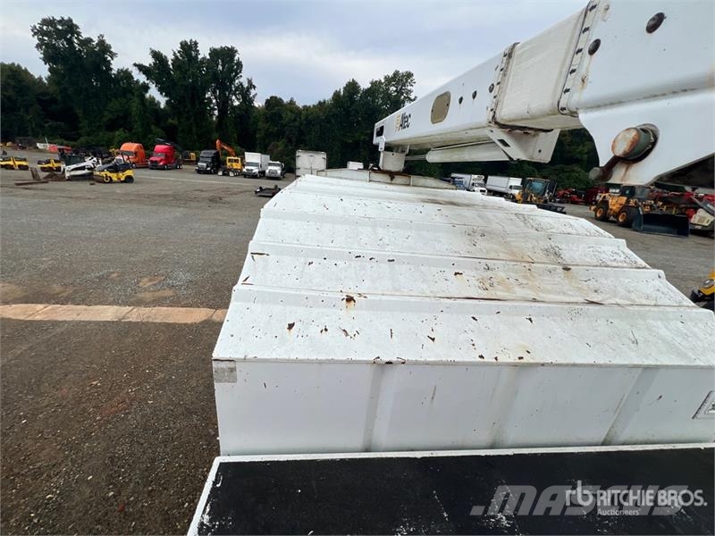 Ford F-750 4x2 Bucket Truck Camion nacelle