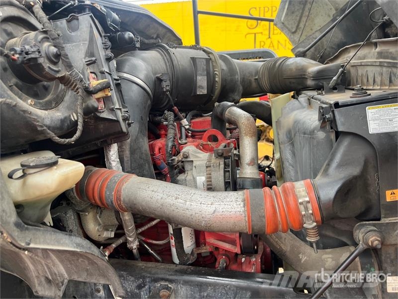 Ford F-750 4x2 Bucket Truck Camion nacelle