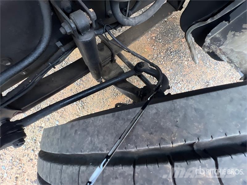 Ford F-750 4x2 Bucket Truck Camion nacelle