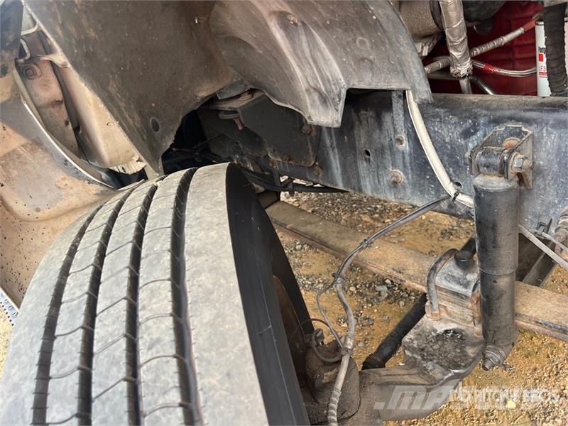 Ford F-750 4x2 Bucket Truck Camion nacelle