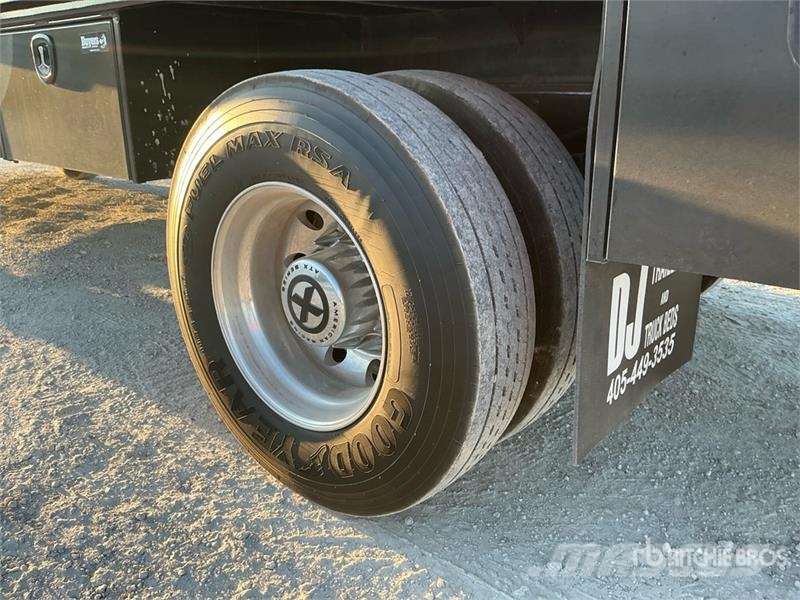 Ford F-750 4x2 Crew Cab Flatbed Truck Φορτηγά Kαρότσα με ανοιγόμενα πλαϊνά