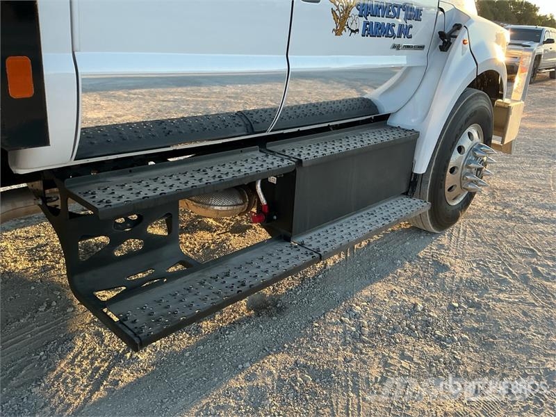 Ford F-750 4x2 Crew Cab Flatbed Truck Φορτηγά Kαρότσα με ανοιγόμενα πλαϊνά
