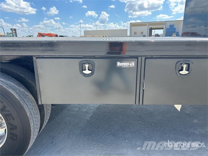 Ford F-750 4x2 Crew Cab Flatbed Truck Camiones plataforma