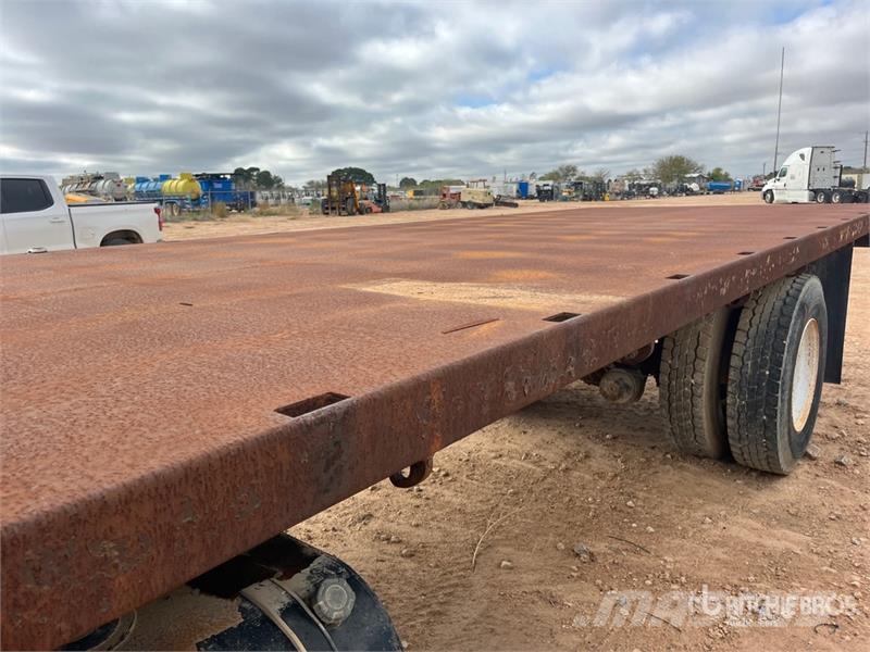 Ford F-750 4x2 Flatbed Truck Camiones de cama baja