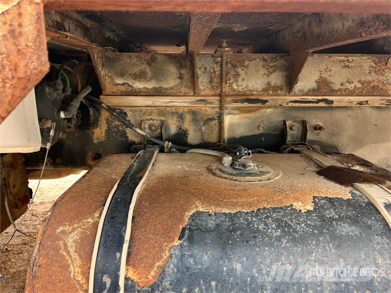 Ford F-750 4x2 Flatbed Truck Camiones de cama baja