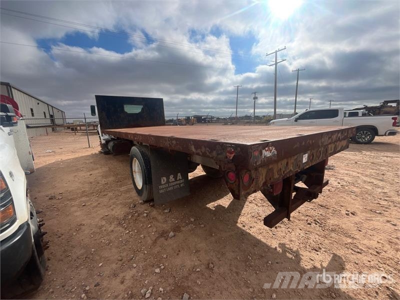 Ford F-750 4x2 Flatbed Truck Camiones de cama baja
