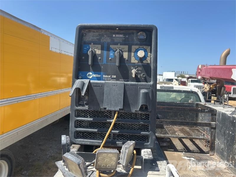 Ford F-750 4x2 Service Truck Municipal / general purpose vehicles