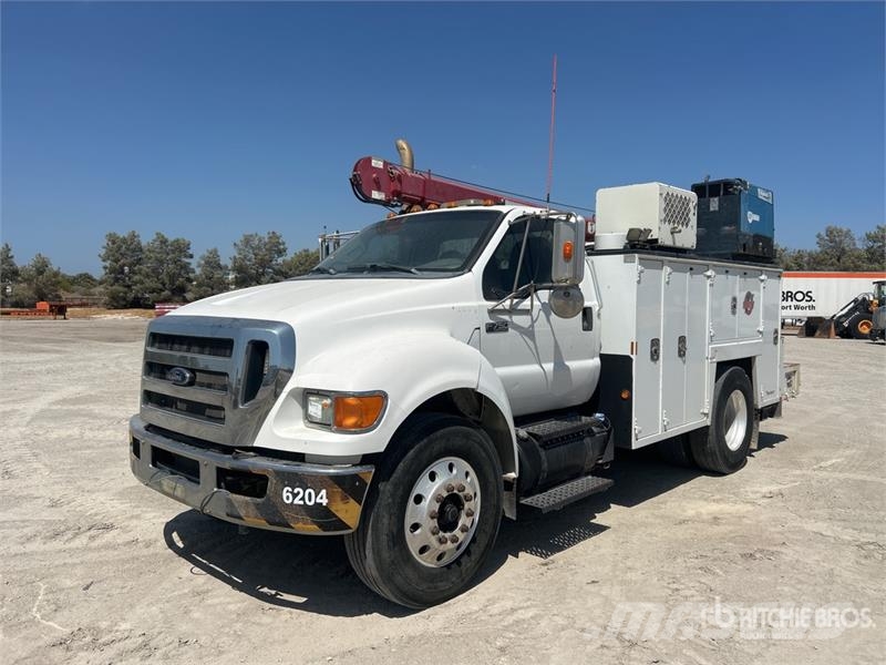 Ford F-750 4x2 Service Truck Municipal / general purpose vehicles