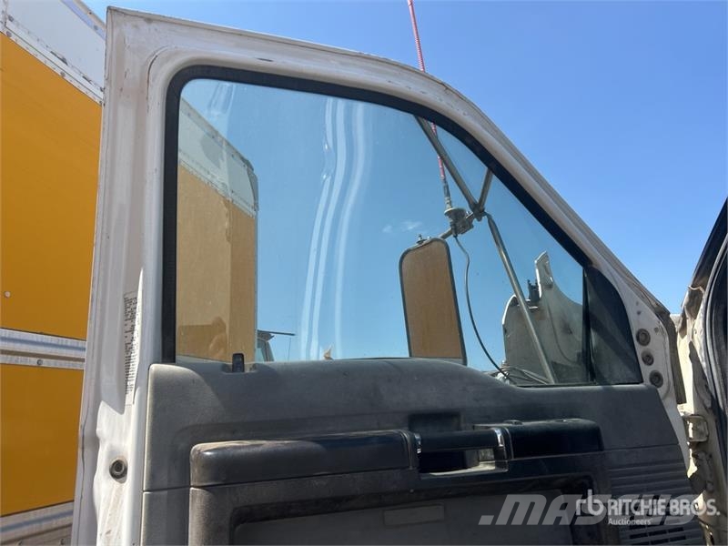 Ford F-750 4x2 Service Truck Municipal / general purpose vehicles