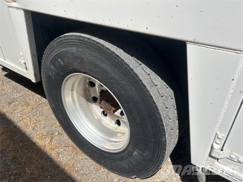 Ford F-750 4x2 Service Truck Municipal / general purpose vehicles