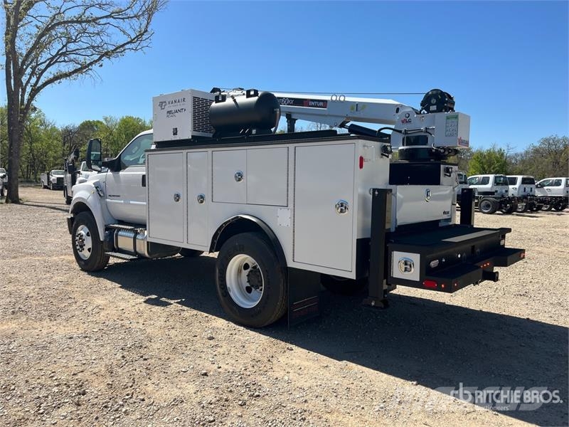 Ford F-750 4x2 Service Truck Komunalna vozila