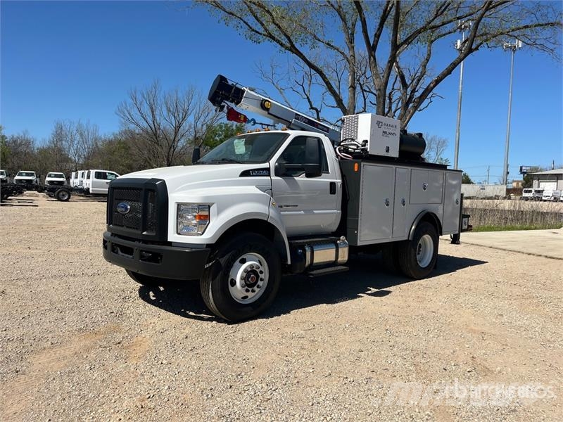 Ford F-750 4x2 Service Truck Komunalna vozila
