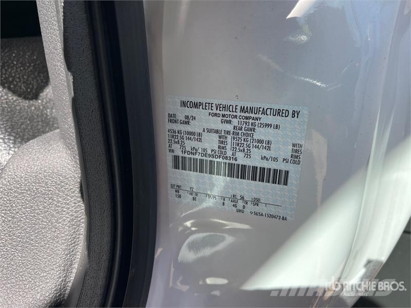 Ford F-750 4x2 Service Truck Komunalna vozila
