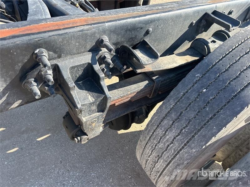 Ford F-750 Super Duty 4x2 Cab and Chassis Kabine i unutrašnjost