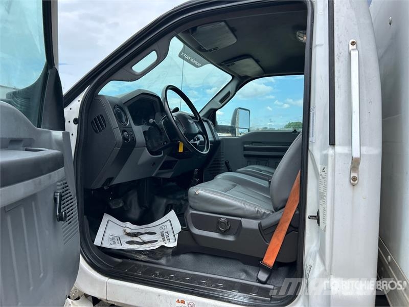 Ford F-750 XL 4x2 Van Truck Φορτηγά Κόφα