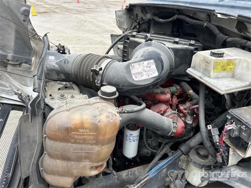 Ford F-750 XL 4x2 Van Truck Грузовики-Фургоны