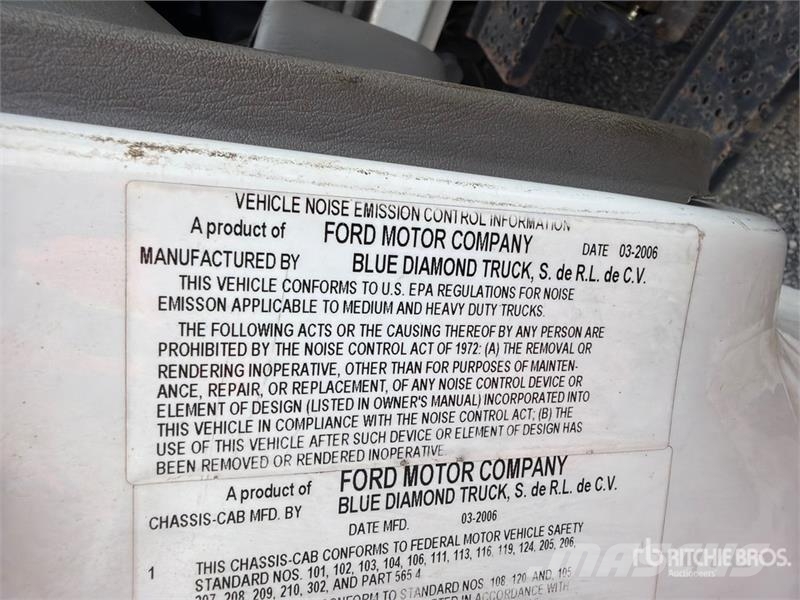 Ford F-750 XLT 4x2 Service Truck Общински/универсални превозни средства
