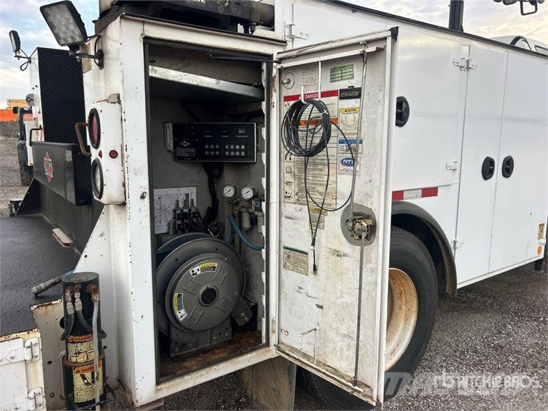 Ford F-750 XLT 4x2 Service Truck Komunalna vozila za opštu namenu