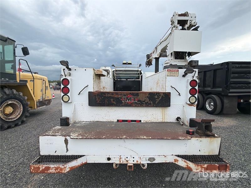 Ford F-750 XLT 4x2 Service Truck Общински/универсални превозни средства
