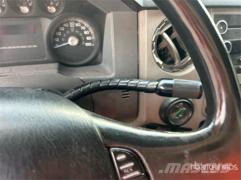 Ford F-750 XLT 4x2 Service Truck Komunalna vozila za opštu namenu
