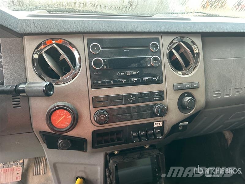 Ford F-750 XLT 4x2 Service Truck Komunalna vozila za opštu namenu