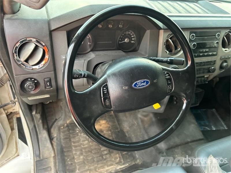 Ford F-750 XLT 4x2 Service Truck Komunalna vozila za opštu namenu