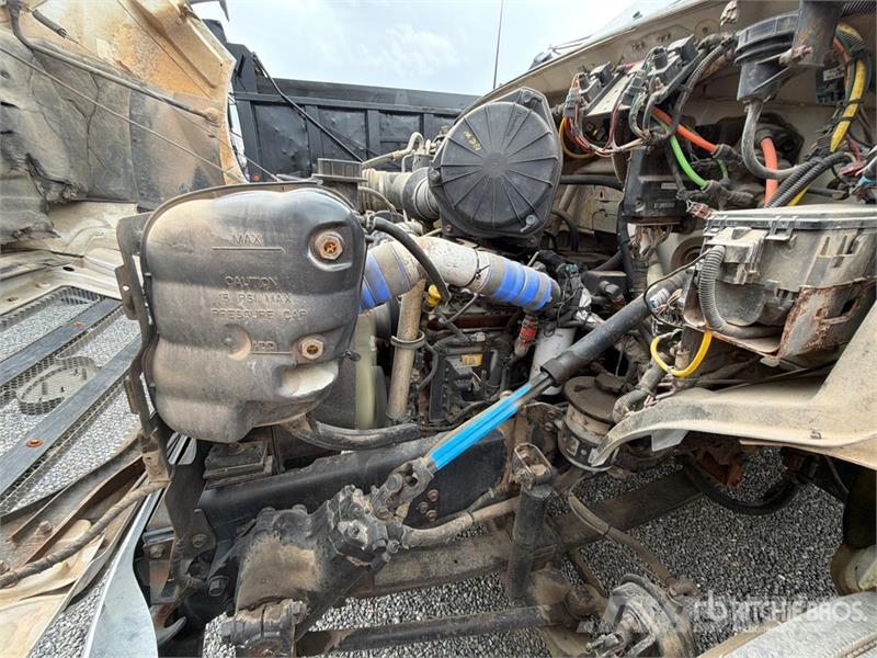 Ford F-750 XLT 4x2 Service Truck Общински/универсални превозни средства

