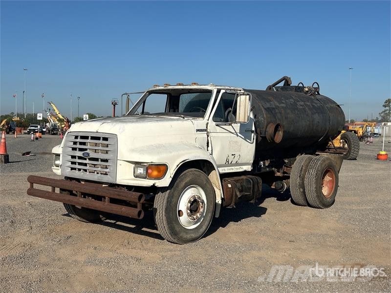 Ford F-800 Camiones cisternas