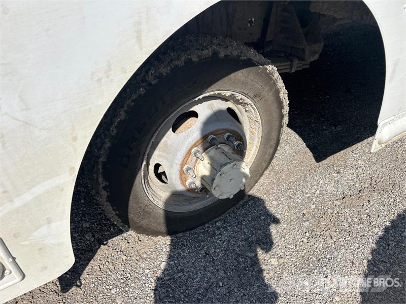 Ford F59 4x2 Step Van هيكل صندوقي