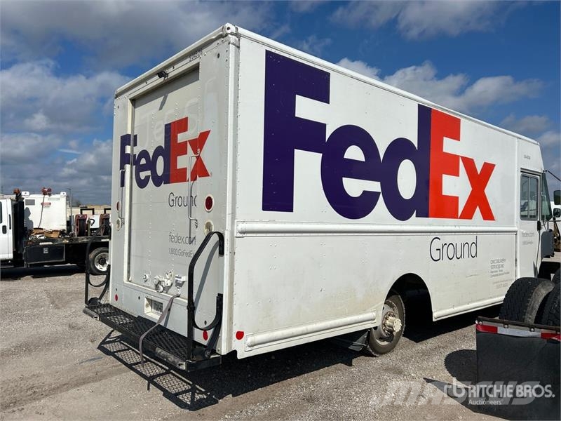 Ford F59 4x2 Step Van هيكل صندوقي