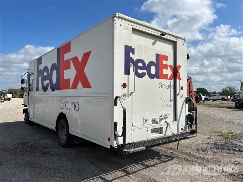 Ford F59 4x2 Step Van هيكل صندوقي