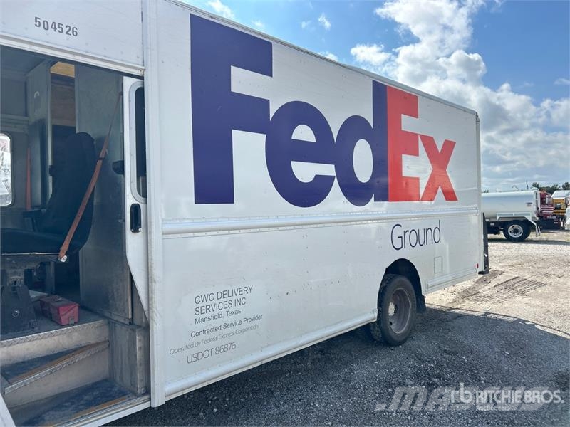 Ford F59 4x2 Step Van هيكل صندوقي